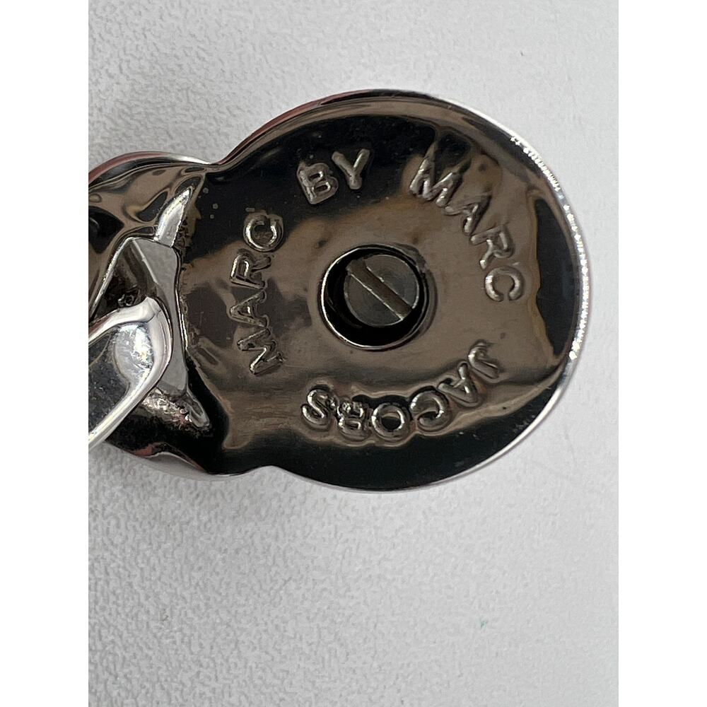 MARC JACOBS Katie Turnlock Bracelet Chunky Curb Chain Engraved Silver Tone 7" - Picture 8 of 13